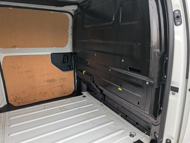 2022 Peugeot Expert L2 1000 1.5 Bluehdi 100 Professional Premium Van EURO 6 (NU22KWX) Image 18