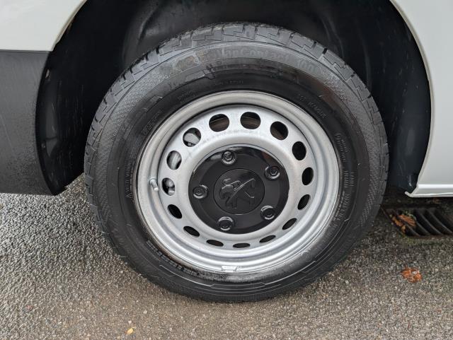 2022 Peugeot Expert L2 1000 1.5 Bluehdi 100 Professional Premium Van EURO 6 (NU22KWX) Image 12