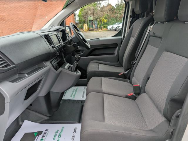 2022 Peugeot Expert L2 1000 1.5 Bluehdi 100 Professional Premium Van EURO 6 (NU22KWX) Image 30