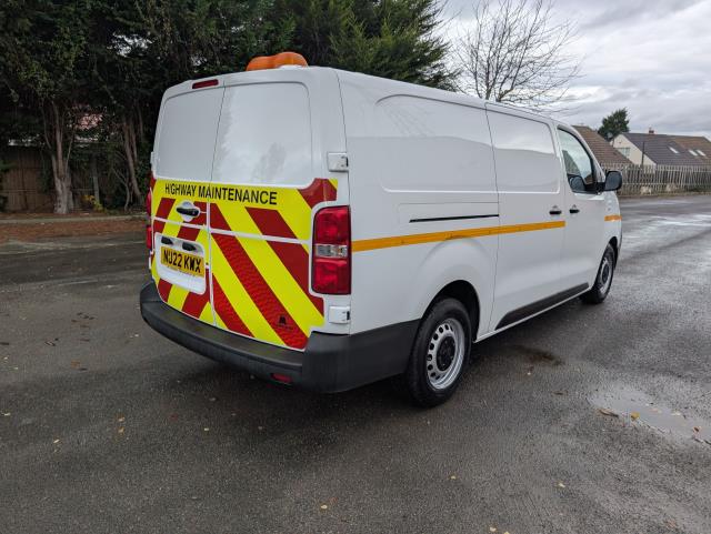 2022 Peugeot Expert L2 1000 1.5 Bluehdi 100 Professional Premium Van EURO 6 (NU22KWX) Image 4