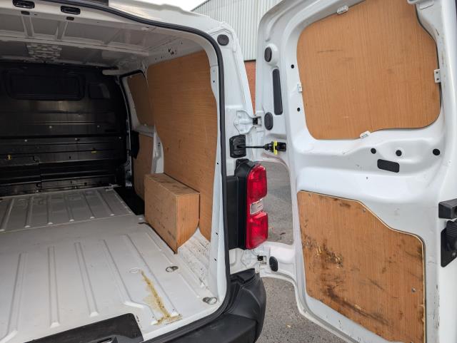 2022 Peugeot Expert L2 1000 1.5 Bluehdi 100 Professional Premium Van EURO 6 (NU22KWX) Image 21