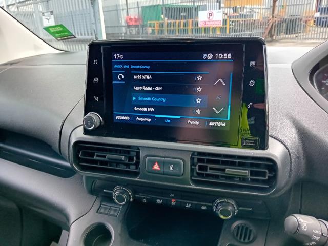 2022 Peugeot Partner L1 1000 1.5BLUE HDI 100PS PROFESSIONAL PREMIUM EURO 6 (NU22KXJ) Image 17