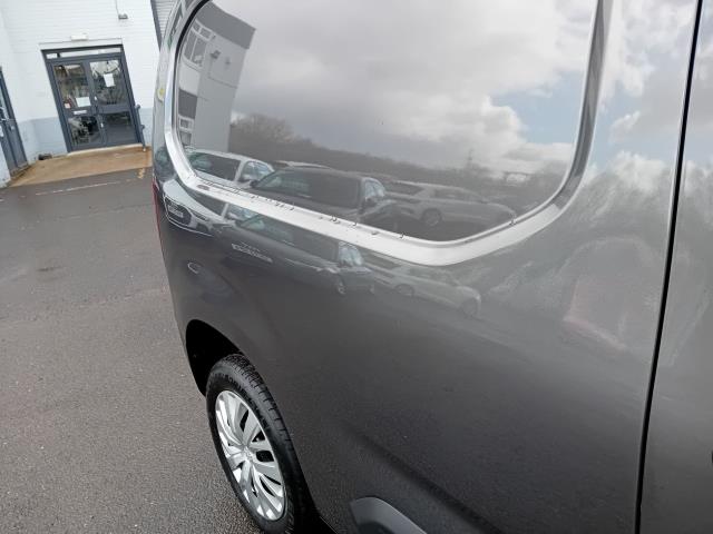 2022 Peugeot Partner L1 1000 1.5BLUE HDI 100PS PROFESSIONAL PREMIUM EURO 6 (NU22KXK) Image 9