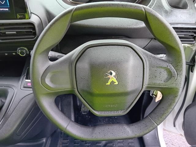 2022 Peugeot Partner L1 1000 1.5BLUE HDI 100PS PROFESSIONAL PREMIUM EURO 6 (NU22LCZ) Image 17
