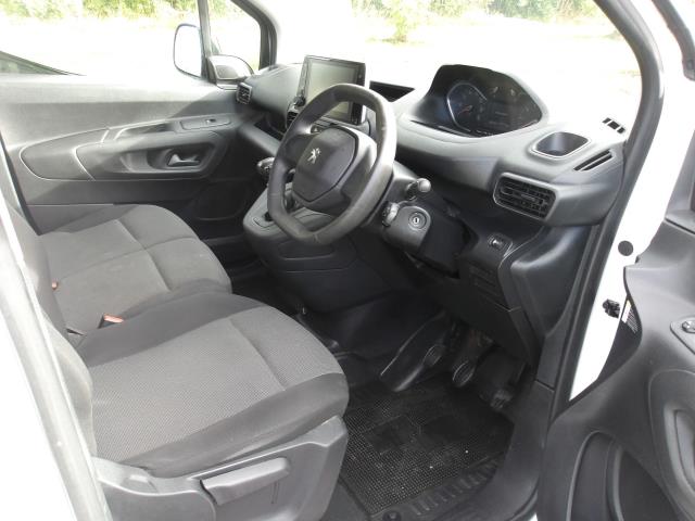 2022 Peugeot Partner 1000 1.5 Bluehdi 100 Professional Premium Van (NU22LDE) Image 19
