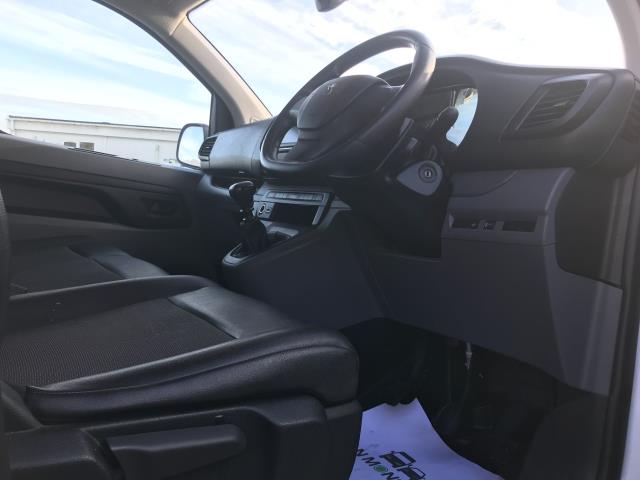 2022 Peugeot Expert 1000 1.5 Bluehdi 100 Professional Premium Van (NU22LHP) Image 22