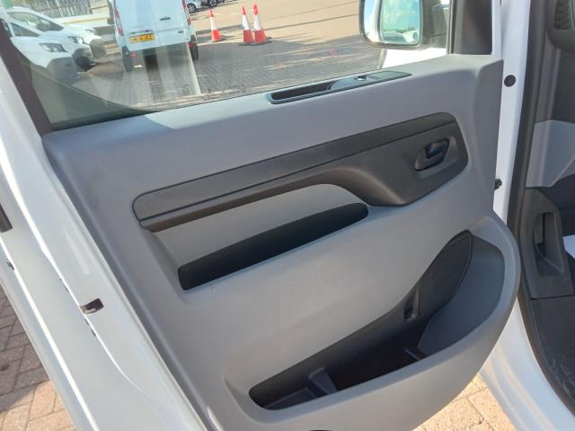 2022 Peugeot Expert 1000 1.5 Bluehdi 100 Professional Premium Van (NU22LHW) Image 25