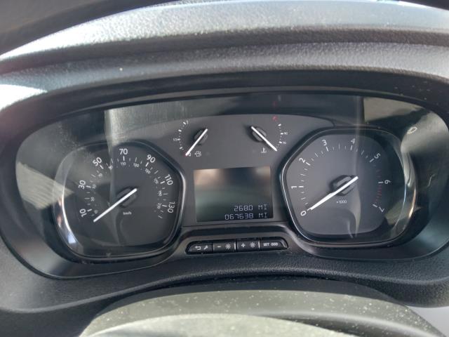 2022 Peugeot Expert 1000 1.5 Bluehdi 100 Professional Premium Van (NU22LHW) Image 18