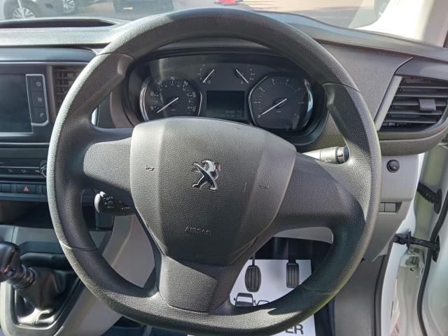 2022 Peugeot Expert 1000 1.5 Bluehdi 100 Professional Premium Van (NU22LHW) Image 17