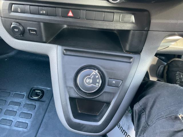 2022 Peugeot Expert 1200 2.0 Bluehdi 180 Asphalt Van Eat8 (NU22LLA) Image 31