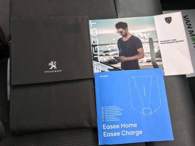 2022 Peugeot e-Expert 1000 100Kw 75Kwh Professional Premium Van Auto (NU22TLV) Image 34