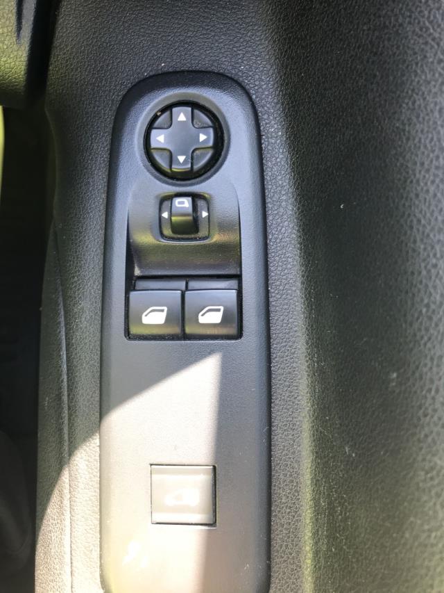 2022 Peugeot Partner 1000 1.5 Bluehdi 100 Grip Premium Van (NU22XYP) Image 27