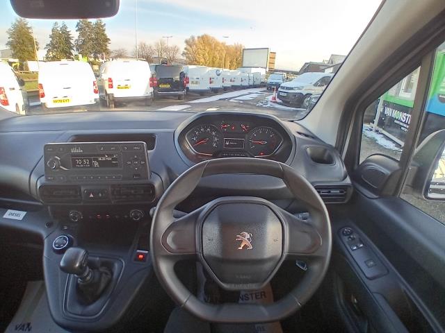 2022 Peugeot Partner 1000 1.5 Bluehdi 100 Grip Premium Van (NU22XYT) Image 22