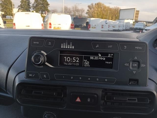 2022 Peugeot Partner 1000 1.5 Bluehdi 100 Grip Premium Van (NU22XYT) Image 27
