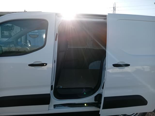 2022 Peugeot Partner 1000 1.5 Bluehdi 100 Grip Premium Van (NU22XYT) Image 20