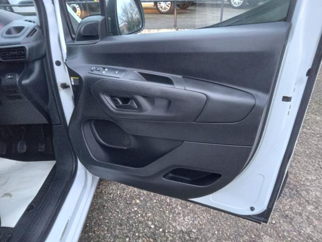 2022 Peugeot Partner 1000 1.5 Bluehdi 100 Grip Premium Van (NU22XYV) Image 24