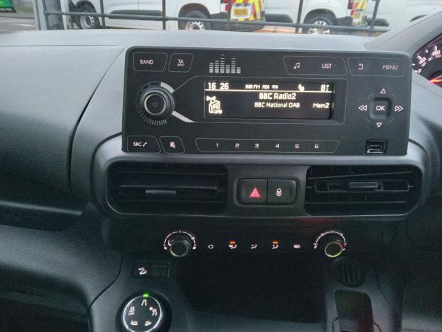 2022 Peugeot Partner 1000 1.5 Bluehdi 100 Grip Premium Van (NU22XYV) Image 27