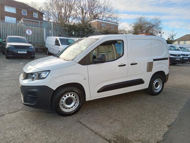 2022 Peugeot Partner 1000 1.5 Bluehdi 100 Grip Premium Van (NU22XYX) Image 6