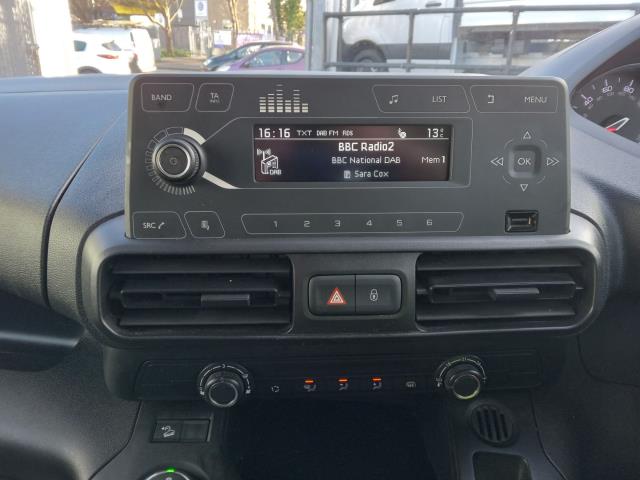 2022 Peugeot Partner 1000 1.5 Bluehdi 100 Grip Premium Van (NU22XYX) Image 27