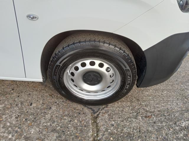 2022 Peugeot Partner 1000 1.5 Bluehdi 100 Grip Premium Van (NU22XYX) Image 30