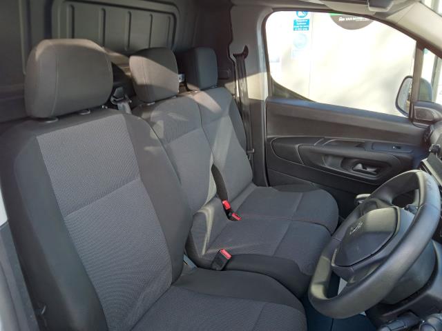 2022 Peugeot Partner 1000 1.5 Bluehdi 100 Grip Premium Van (NU22XYX) Image 21