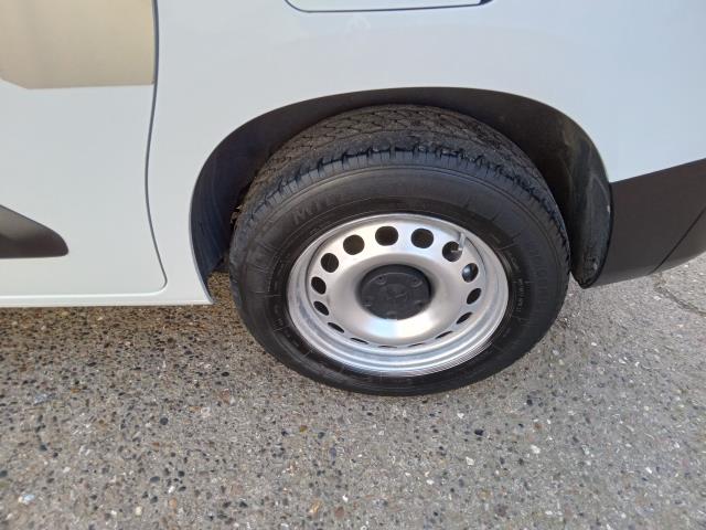 2022 Peugeot Partner 1000 1.5 Bluehdi 100 Grip Premium Van (NU22XYX) Image 31