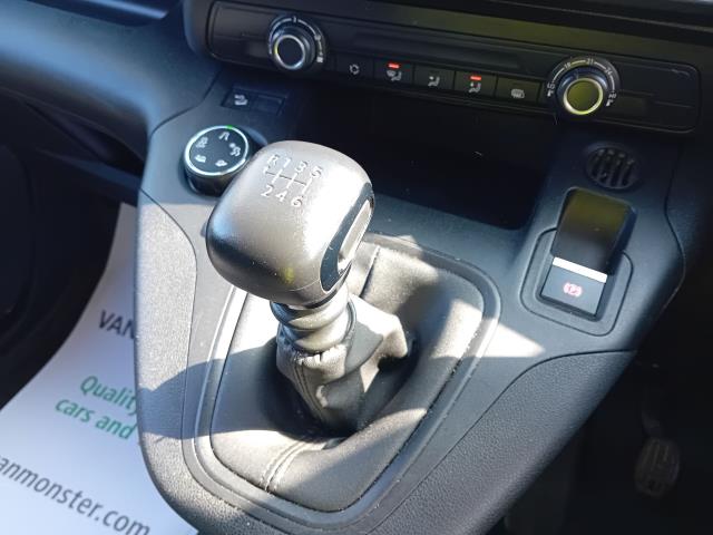 2022 Peugeot Partner L1 1000 1.5BLUE HDI GRIP 100PS EURO 6 (NU22XYZ) Image 16