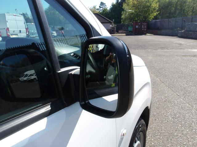 2022 Peugeot Partner 1000 1.5 Bluehdi 100 Professional Premium Van (NU22YLB) Image 11