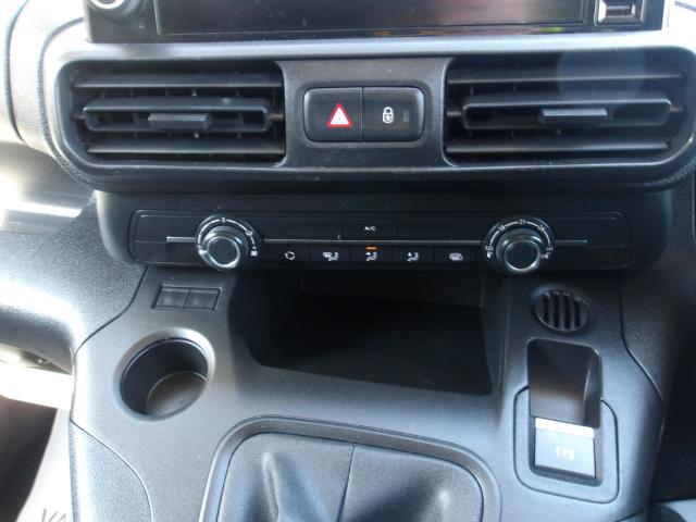 2022 Peugeot Partner 1000 1.5 Bluehdi 100 Professional Premium Van (NU22YLB) Image 28