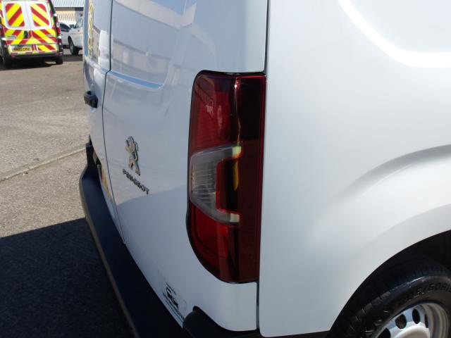 2022 Peugeot Partner 1000 1.5 Bluehdi 100 Professional Premium Van (NU22YLB) Image 9