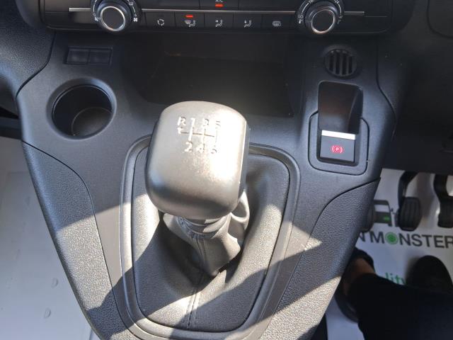 2022 Peugeot Partner 1000 1.5 Bluehdi 100 Professional Premium Van (NU22YLK) Image 29
