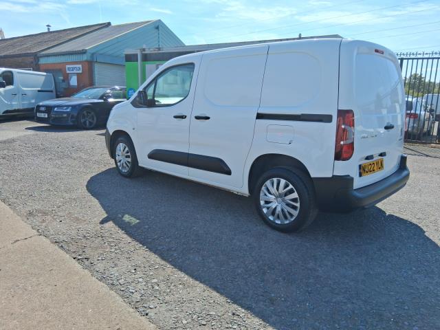 2022 Peugeot Partner 1000 1.5 Bluehdi 100 Professional Premium Van (NU22YLK) Image 7