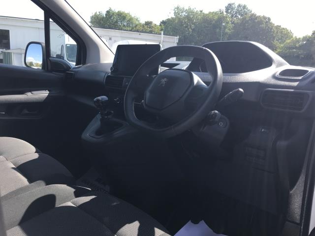 2022 Peugeot Partner 1000 1.5 Bluehdi 100 Professional Premium Van (NU22YLN) Image 18