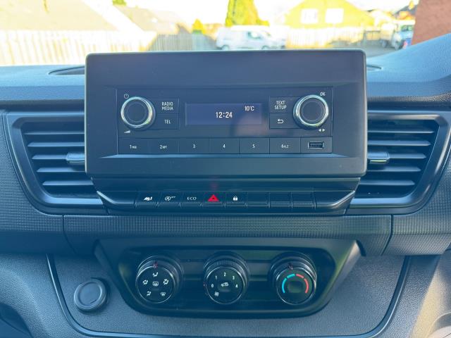 2022 Renault Trafic Ll30 Blue Dci 130 Business Van (NU22ZFD) Image 29