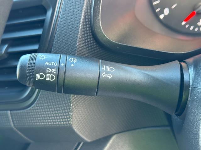 2022 Renault Trafic Ll30 Blue Dci 130 Business Van (NU22ZFD) Image 25