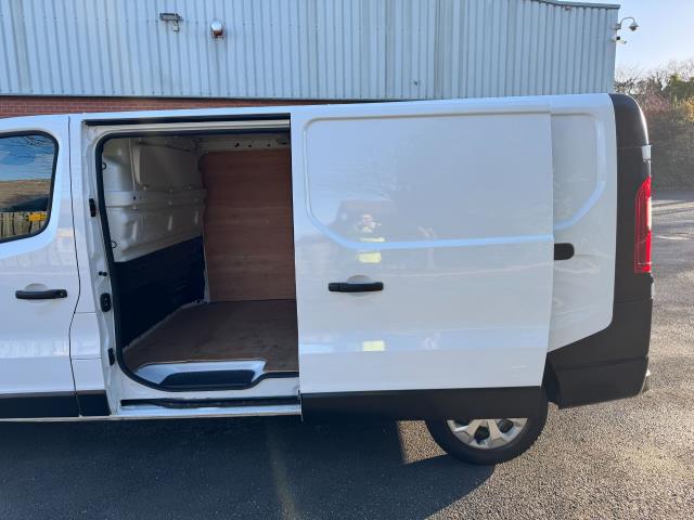 2022 Renault Trafic Ll30 Blue Dci 130 Business Van (NU22ZFD) Image 47