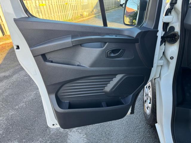 2022 Renault Trafic Ll30 Blue Dci 130 Business Van (NU22ZFD) Image 39