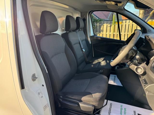 2022 Renault Trafic Ll30 Blue Dci 130 Business Van (NU22ZFD) Image 16