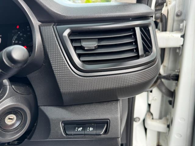 2022 Renault Trafic L2 Ll30 Blue Dci 130 Business Van (NU22ZXL) Image 27