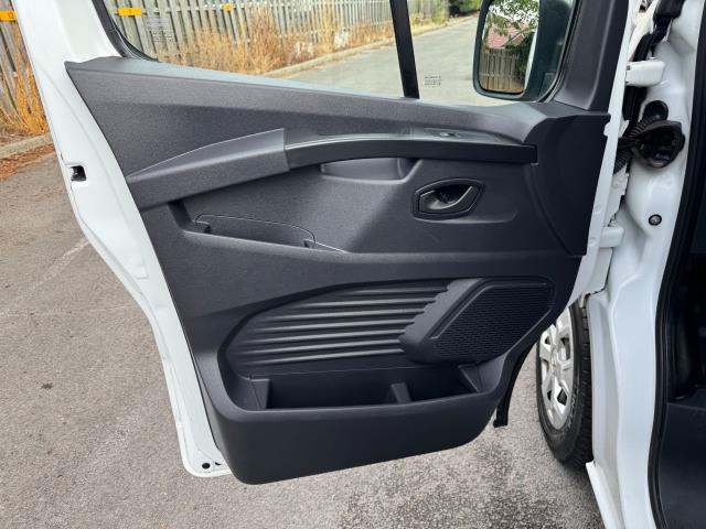 2022 Renault Trafic L2 Ll30 Blue Dci 130 Business Van (NU22ZXL) Image 39