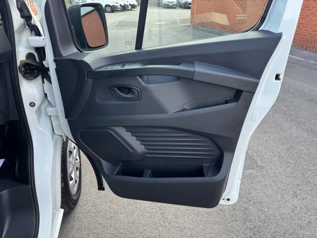 2022 Renault Trafic Ll30 Blue Dci 130 Business Van (NU22ZXT) Image 18