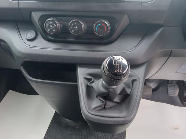 2022 Renault Trafic Ll30 Blue Dci 130 Business Van (NU22ZYB) Image 25