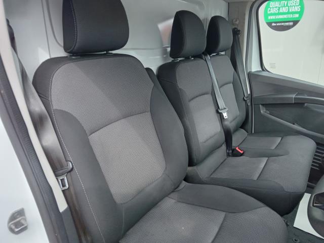 2022 Renault Trafic Ll30 Blue Dci 130 Business Van (NU22ZYB) Image 21
