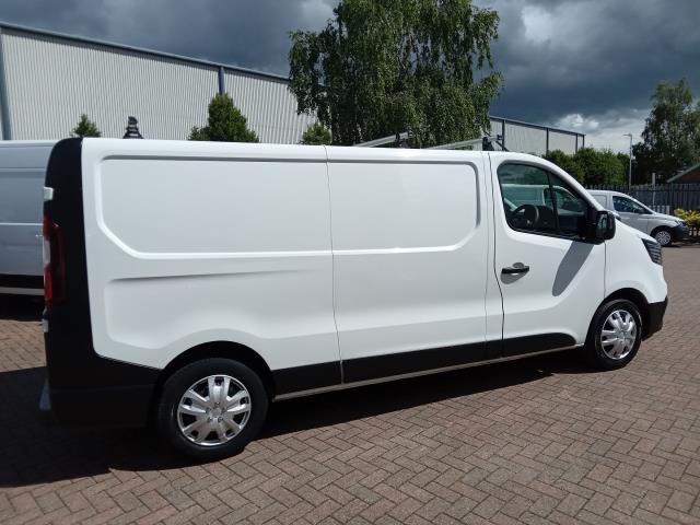 2022 Renault Trafic Ll30 Blue Dci 130 Business Van (NU22ZYC) Image 8