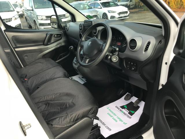 2017 Peugeot Partner 850 1.6 Bluehdi 100 Professional Van [Non Ss] EURO 6 (NU67NUV) Image 23