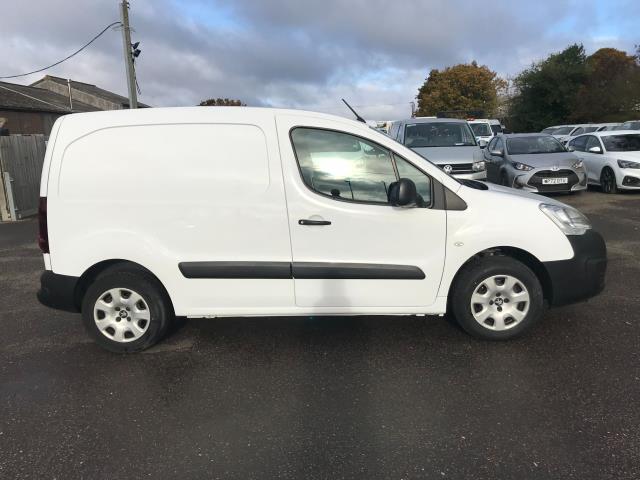 2017 Peugeot Partner 850 1.6 Bluehdi 100 Professional Van [Non Ss] EURO 6 (NU67NUV) Image 9