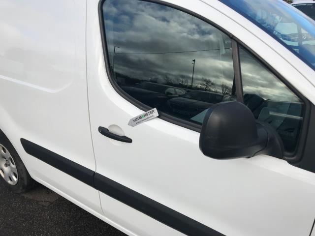 2017 Peugeot Partner 850 1.6 Bluehdi 100 Professional Van [Non Ss] EURO 6 (NU67NUV) Image 42