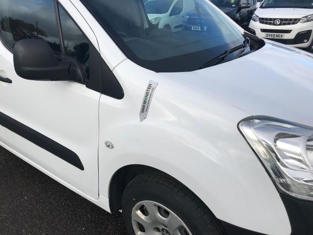 2017 Peugeot Partner 850 1.6 Bluehdi 100 Professional Van [Non Ss] EURO 6 (NU67NUV) Image 38