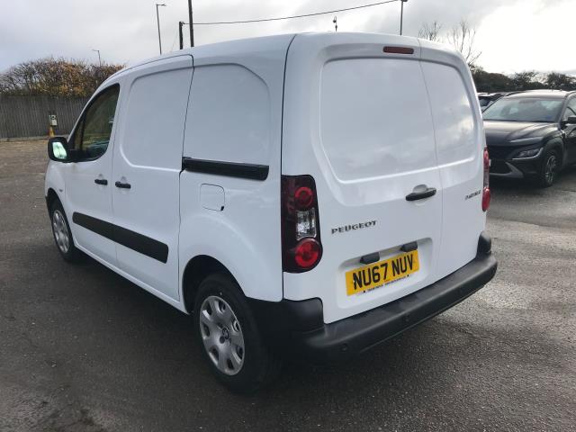 2017 Peugeot Partner 850 1.6 Bluehdi 100 Professional Van [Non Ss] EURO 6 (NU67NUV) Image 4