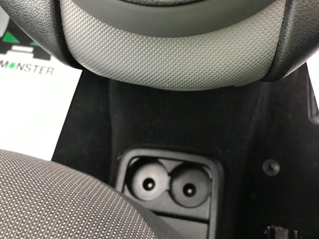 2017 Peugeot Partner L1 850 1.6 BLUEHDI 100 PROFESSIONAL (NON S/S)EURO 6 (NU67SPX) Image 25